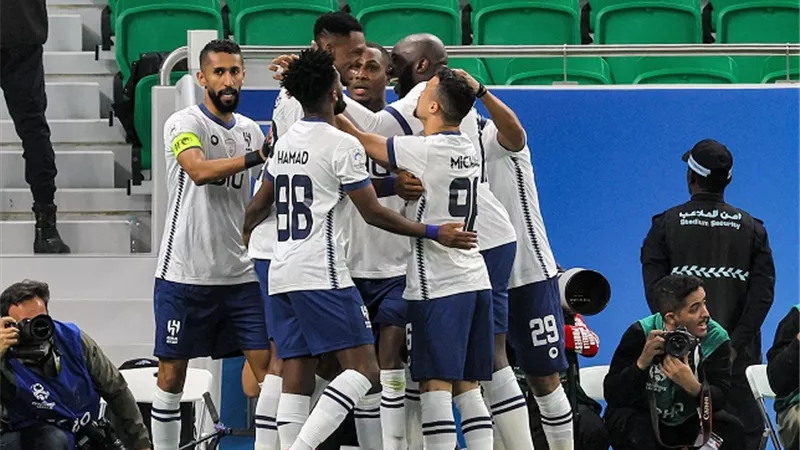 الهلال يسحق الدحيل بسباعية ويتأهل لنهائي أبطال آسيا.. فيديو