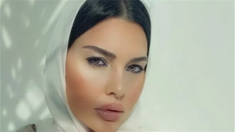 لاميتا فرنجية بالحجاب .. صور