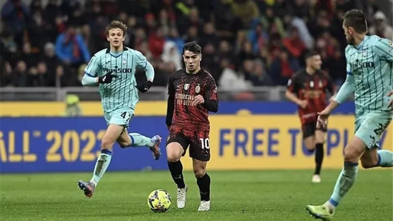 الدوري الإيطالي.. ميلان يفوز على أتالانتا بهدفين مقابل لاشئ