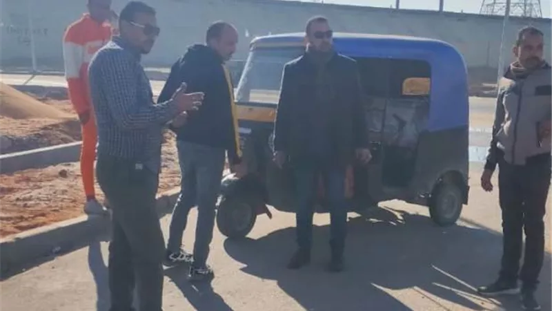 جهاز حدائق العاصمة يضبط 10 تكاتك و14 مركبة ويحولهم للنيابة.. صور
