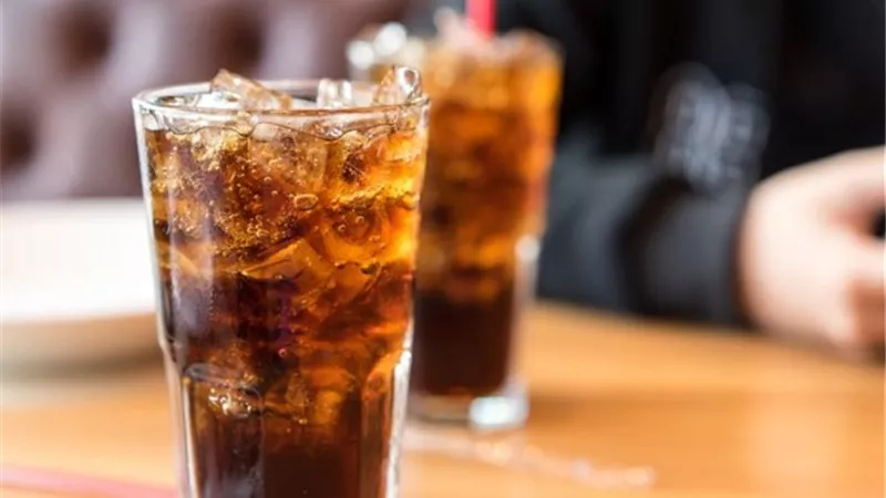 احذر .. تناول هذا المشروب يؤثر على الخصوبة لدى الرجال
