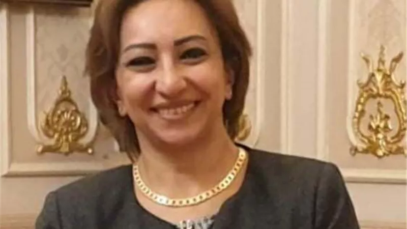 طلب احاطة بشأن انتشار الباعة الجائلين وعربات الكارو فى رمسيس