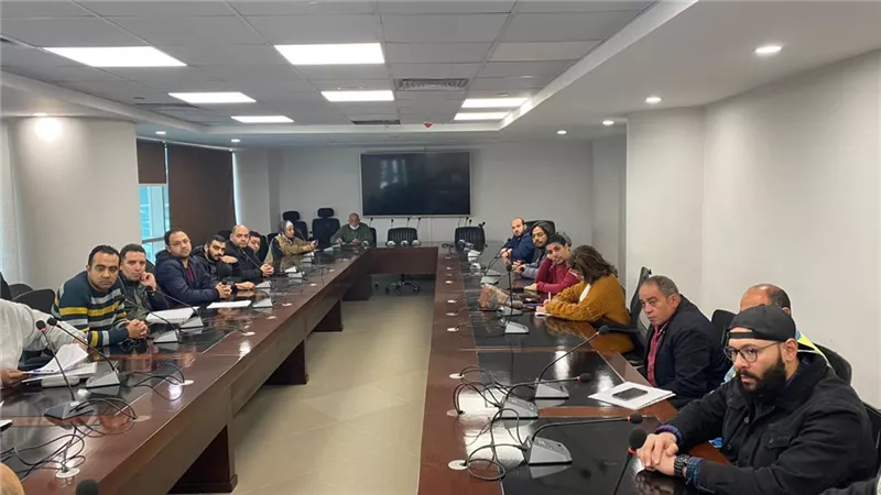 رئيس جهازالقاهرة الجديدة يلتقي سكان مشروعات دار مصر وجنة