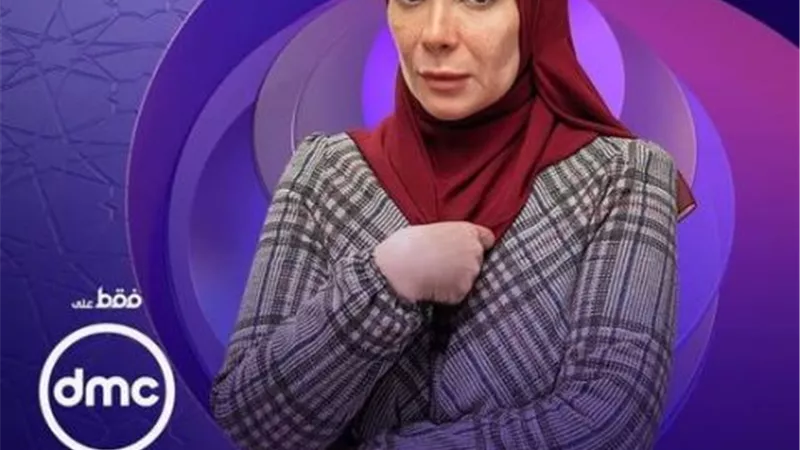 تامر حبيب لـ منتقدى منى زكى : يكفينا شر طيور الظلام