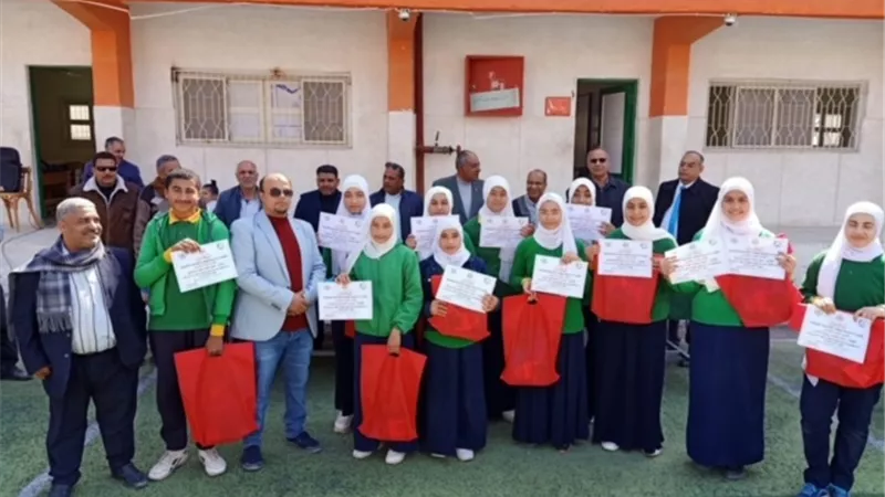 سنورس تكرم 28 طالب بالشهادة الإعدادية.. صور