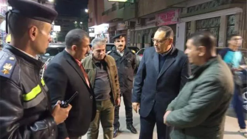 محافظ الشرقية يتفقد عددا من شوارع مدينة الزقازيق