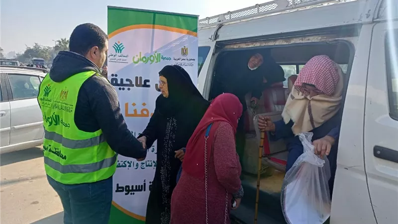 الكشف الطبي على 115مريض بقرى مركزى أسيوط وساحل سليم