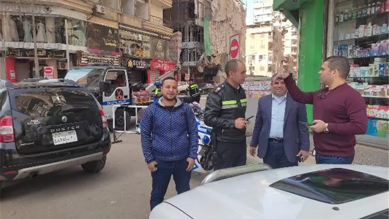 حملة ضد التكاتك بميدان القومية بحي ثان الزقازيق