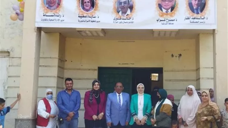 محافظ قنا يختتم تدشين الافتتاحات التجريبية لمشروعات حياة كريمه