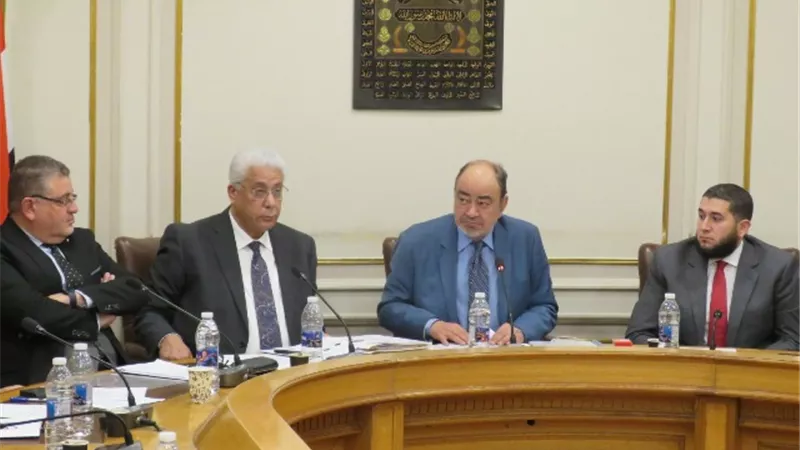 رئيس شعبة الطبية:السوق المصرية رغم الازمة العالمية مازالت جاذبة