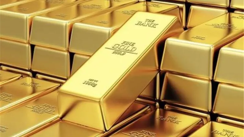 الذهب يتجه صوب أكبر انخفاض في 20 شهرا وسط مخاوف من رفع الفائدة