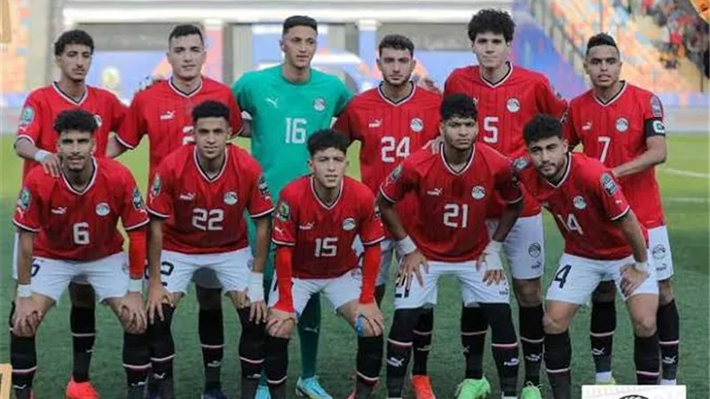 إعلامي شهير يكشف مفاجأة بشأن موقف اتحاد الكرة من منتخب الشباب