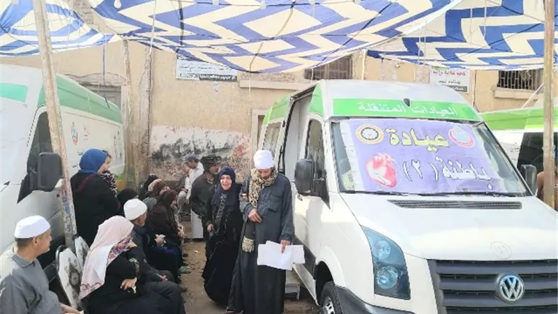 الكشف على1781 مريضاً فى قافلة علاجية بقرية منشأة النصر بالدقهلية