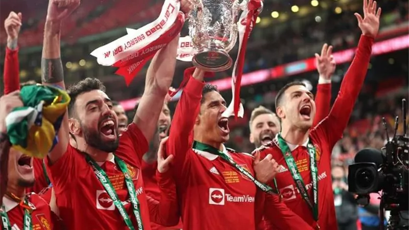 سر رفض مانشستر يونايتد الاحتفال بكأس رابطة المحترفين