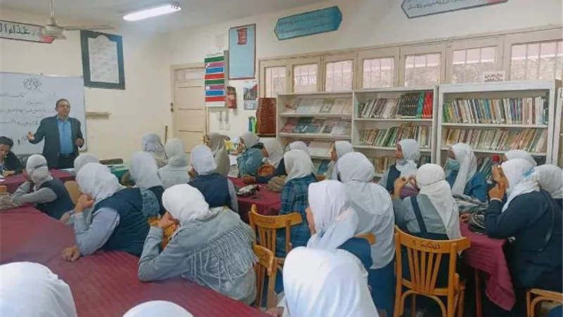 جهاز شئون بقنا يدشن حملات التوعية البيئية بقرى حياة كريمة