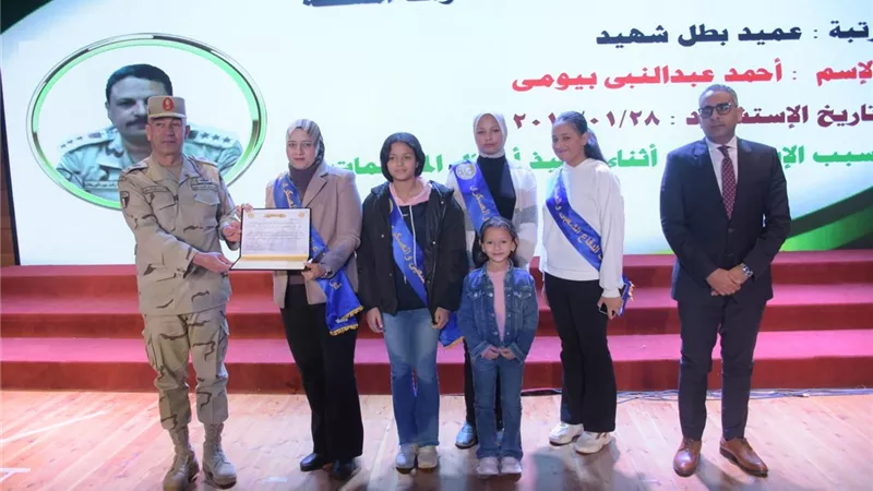 القوات المسلحة تنظم ندوتين تثقيفيتين بجامعة أسيوط ومديرية التربية والتعليم بالقاهرة