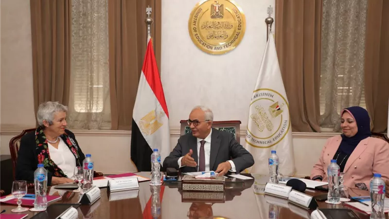 حجازي: 100 مدرسة مصرية المانية علي غرار المدارس اليابانية