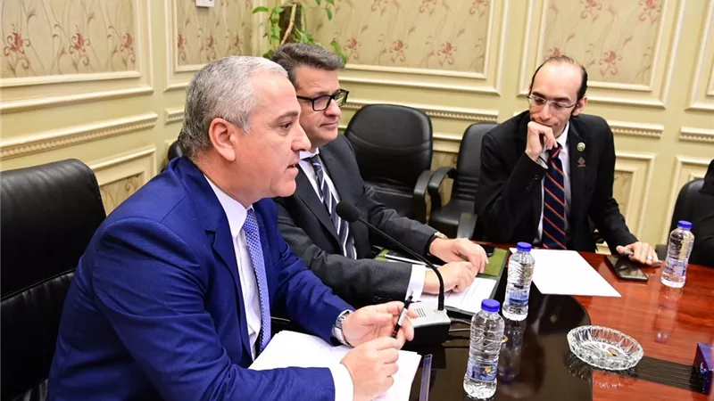 رئيس الهيئةالوطنية للصحافة من مجلس النواب:لايمكن الاستغناء عن الصحافة الورقية باعتبارها خط الدفاع الأول عن الدولةالمصرية