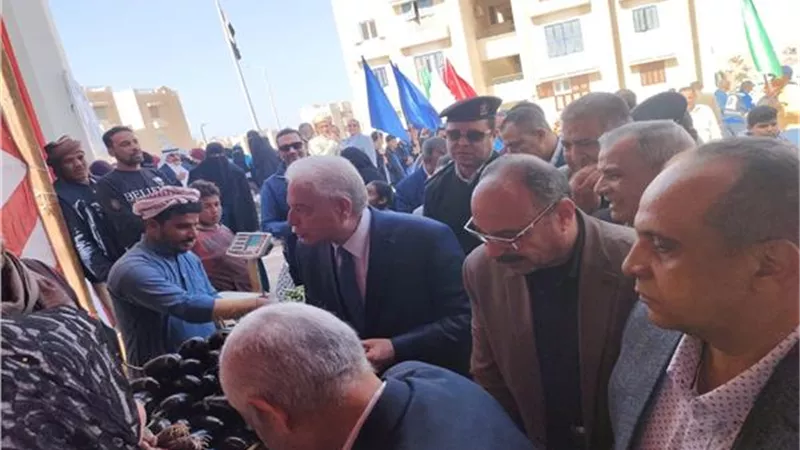محافظ جنوب سيناء يفتتح معرض 