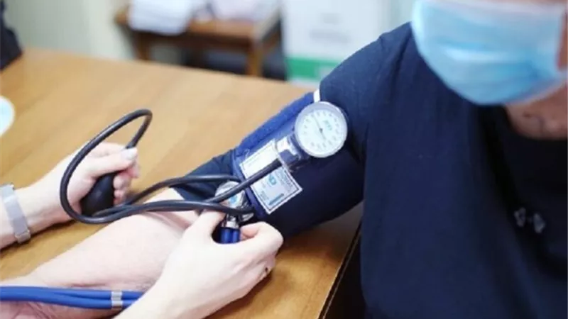 عادات صحية تساعد على ضبط ضغط الدم
