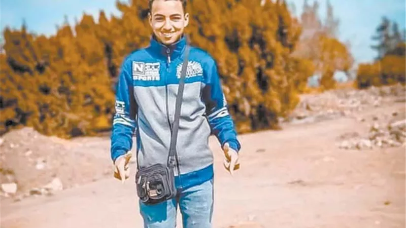 مجهولون قتلوا بائع المفروشات.. وسرقوا بضاعته