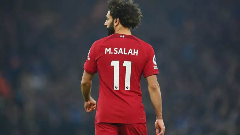 موقف صلاح من عروض الأندية الأوروبية للرحيل عن الريدز