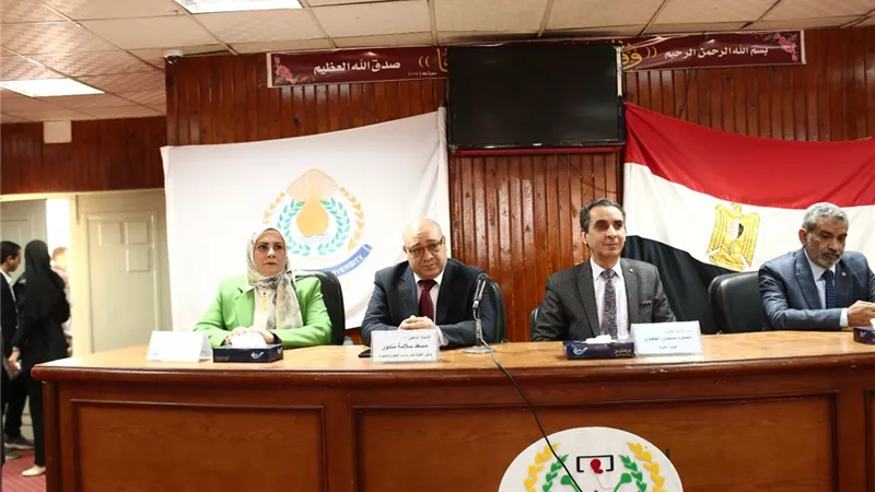 بدء الدورة التدريبية لمبادرة طلاب من أجل المناخ بجامعة المنصورة