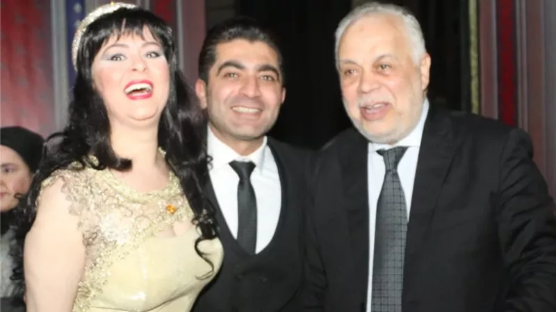 علا رامي ترقص لـ الأكابر على مسرح البالون
