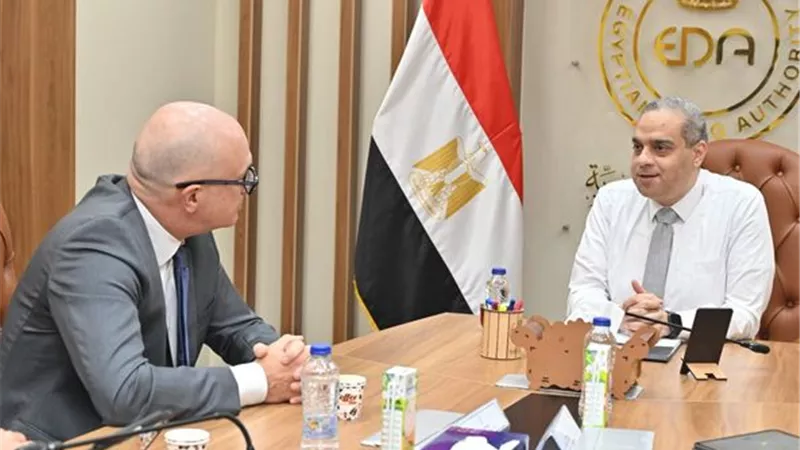 رئيس هيئة الدواء يجتمع مع مدير الأسواق العالمية لروش السويسرية