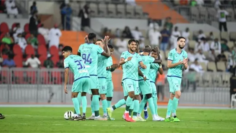 الاهلى يتصدر دوري يلو السعودي بالفوز على جدة بهدف نظيف.. فيديو