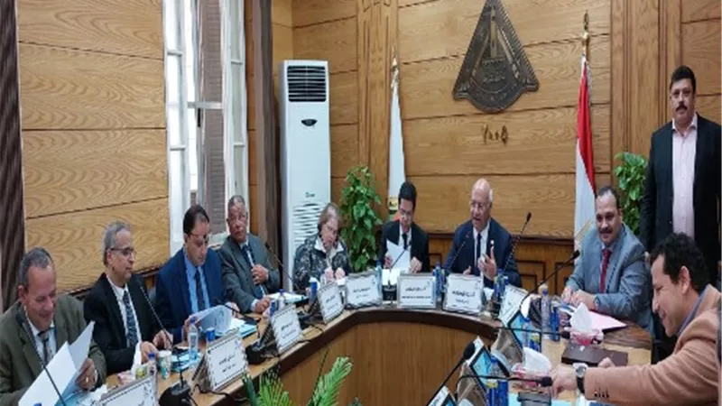 رئيس جامعة بنها يشيد بالجهود في تنظيم هاكاثون الحكومة الذكية