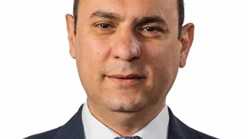 حازم حسن: الحكومة تتبنى خطط وبرامج طموحة لتحسين مناخ الإستثمار