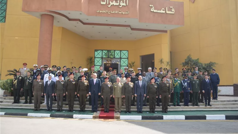 القوات المسلحة تنظم زيارة لوفد من أعضاء التمثيل العسكرى العرب والأجانب المعتمدين لقيادة قوات الدفاع الجوى