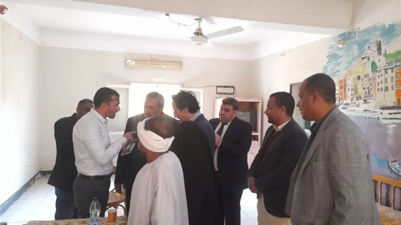 فحص ١٣٤٢ مريض فى قافلة طبية بقرية الندافين جنوب الأقصر