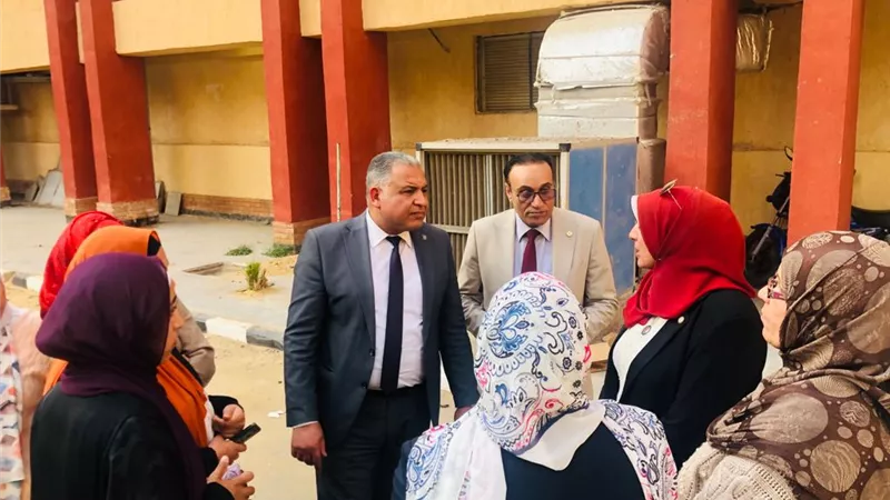 نائب رئيس جامعة الأزهر يتفقد المدينة الجامعية للطالبات بمدينة نصر