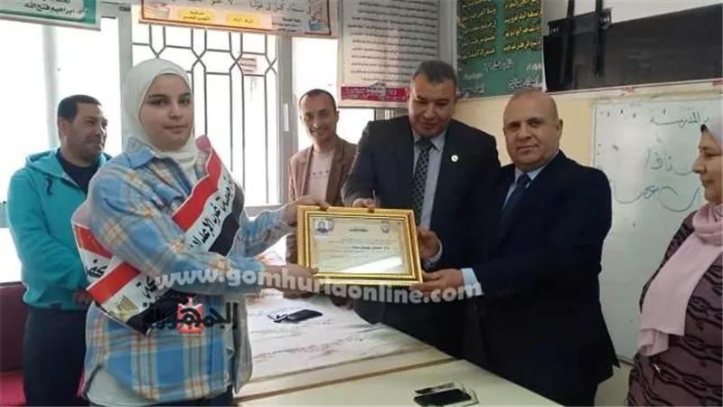 وكيل تعليم دميـاط يطمئن على العملية التعليمية بمدارس كفر البطيخ