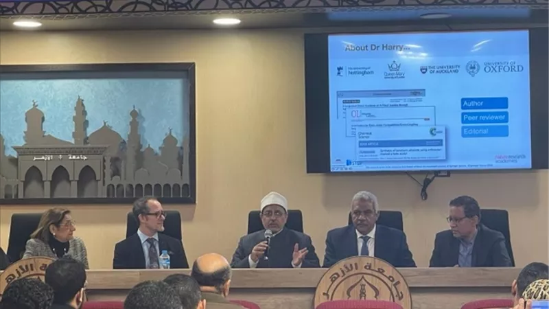 رئيس جامعة الأزهر يشهدافتتاح الدورة التدريبية لمكتب التميز الدولي