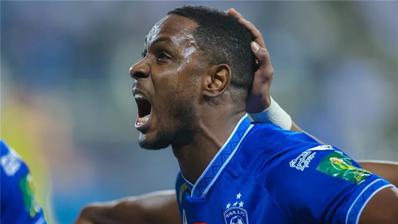 إيجالو يقود هجوم الهلال أمام الوحدة بالدورى السعودى