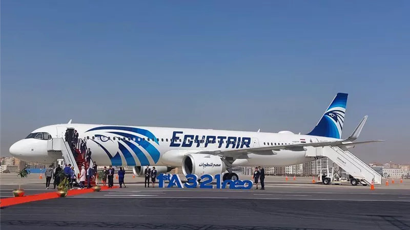 رئيس القابضة لمصر للطيران:نعمل علي تطوير أسطول الشركة بأحدث إصدار