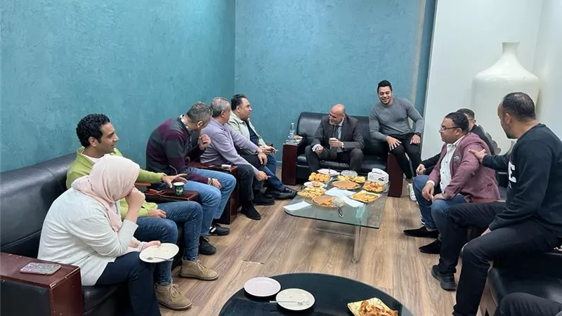 خالد ميرى يواصل جولاته الانتخابية بزيارة قناة المحور.. صور