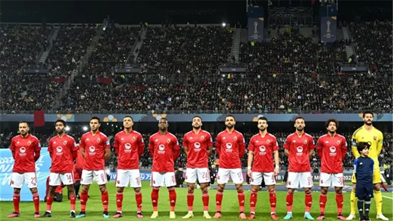 كولر يطالب طبيب الأهلي بسرعة تجهيز ثنائي الفريق لمواجهة القطن