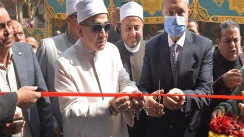 محافظ القليوبية يفتتح مسجد السادات الغربي بكفر الحصافة بطوخ.. صور