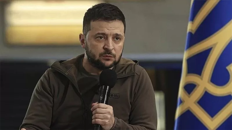 زيلينسكي يعلن عن نقص الذخيرة والأسلحة لدى القوات الأوكرانية