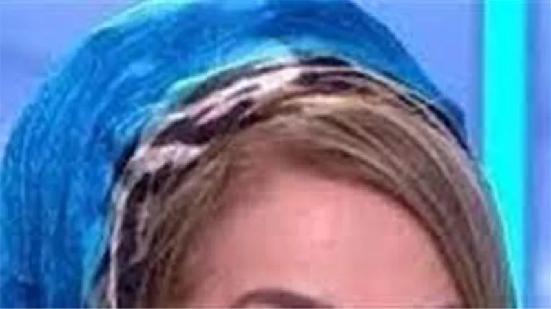 تعرف على حكم كشف المرأة لجزء من شعرها وصفات الزى الشرعى