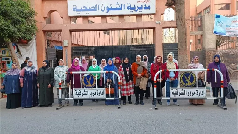 الكشف الطبي على١٢٠٠ مريض بقافلة طبية بالحي ١٥ بالعاشر
