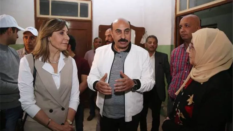 وزيرة الثقافة ومحافظ أسوان يتفقدان منزل
