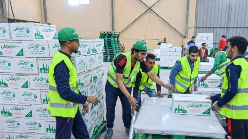 الإقتراب من تجهيز وتعبئة كراتين رمضان لتوزيعها بالمنيا