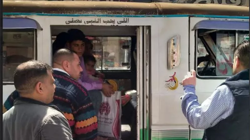 حملات مكثفة على السرفيس والتاكسي ومواقف السيارات بالفيوم