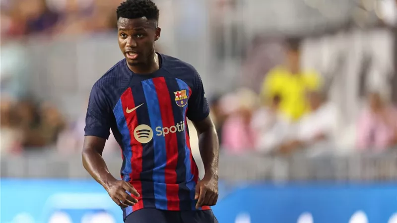 رد غاضب من فاتي تجاه جماهير برشلونة