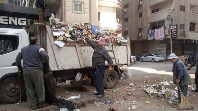رفع 410 طن قمامة واتربة من المنصورة في الحملات المكبرة اليومية
